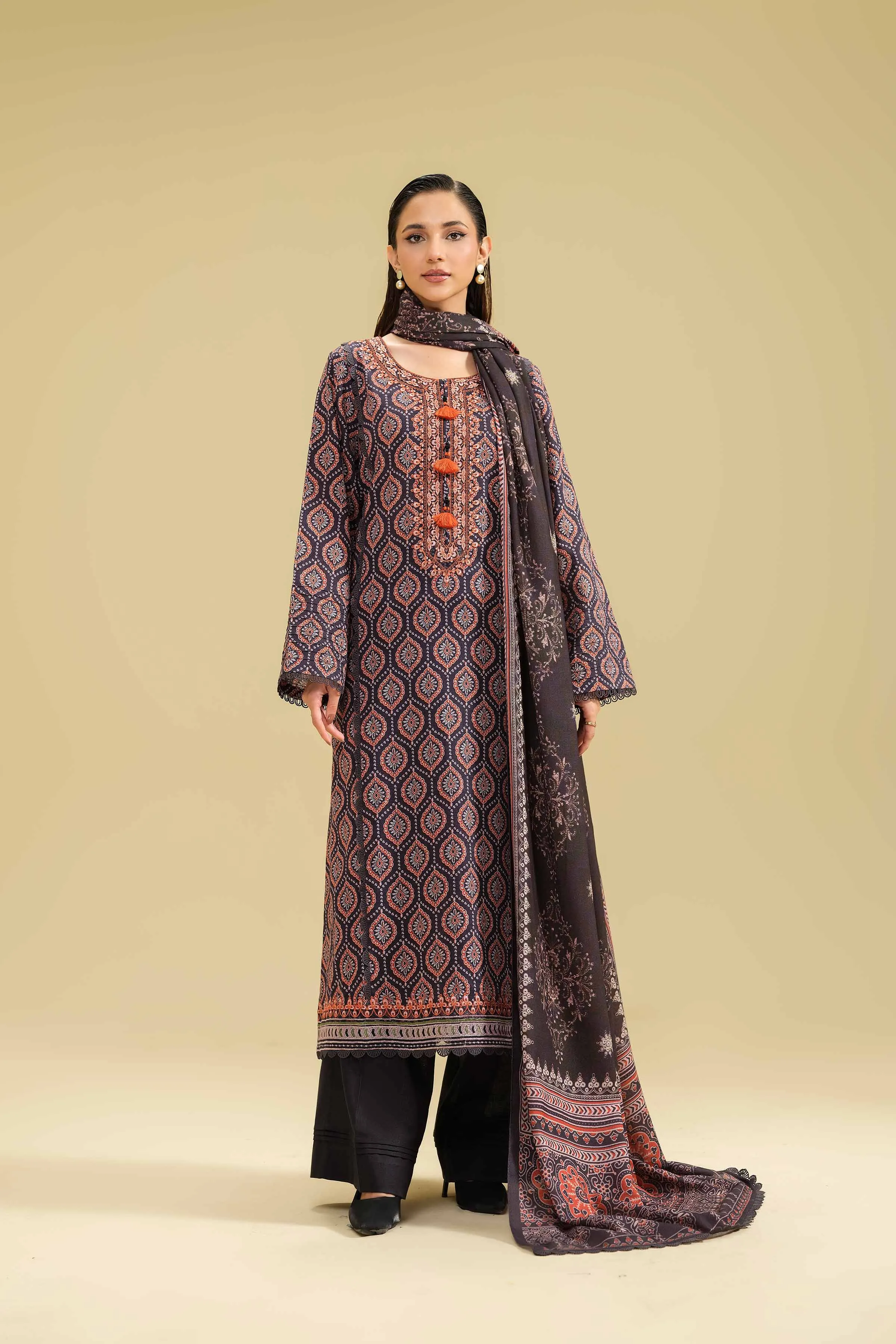 2 Piece - Printed Embroidered Suit - 42404090