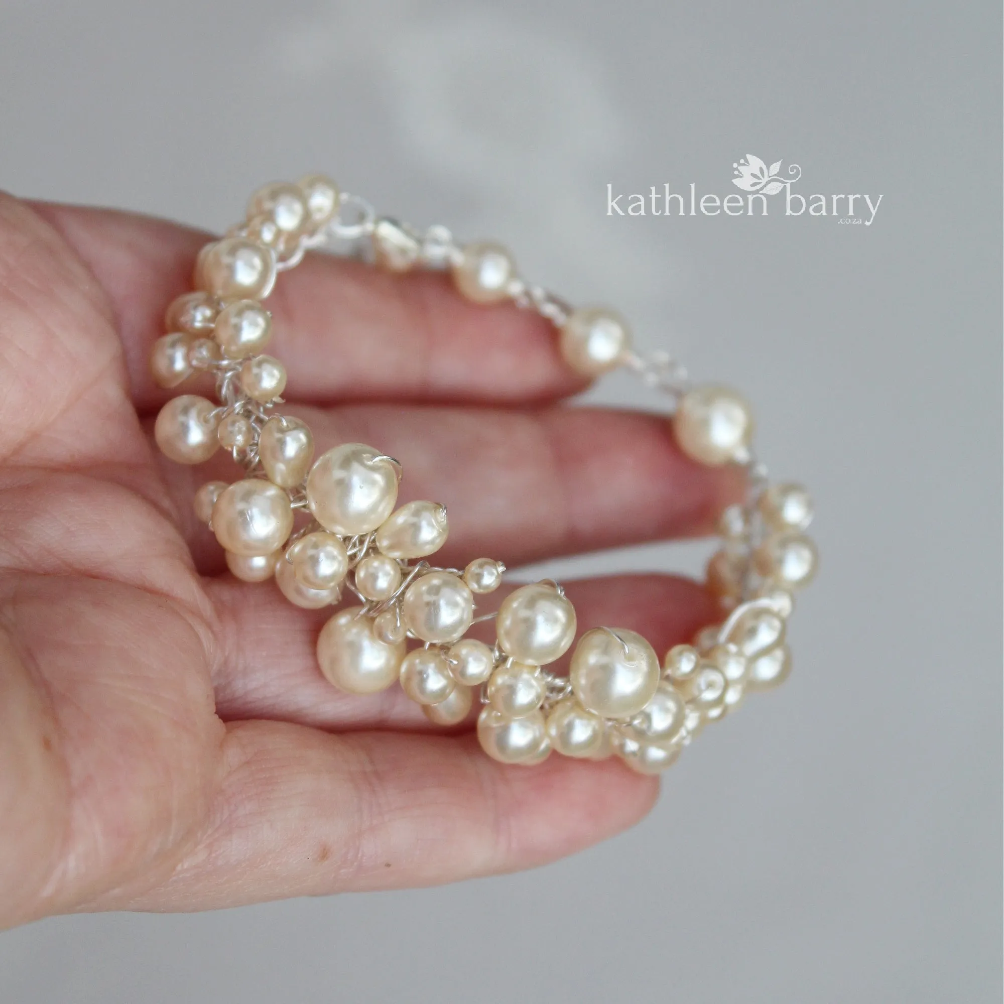 Lelani pearl bracelet available in 3 pearl colors - Silver, gold or rose gold finish options