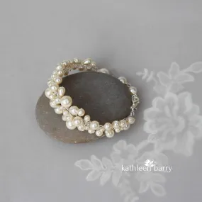 Lelani pearl bracelet available in 3 pearl colors - Silver, gold or rose gold finish options